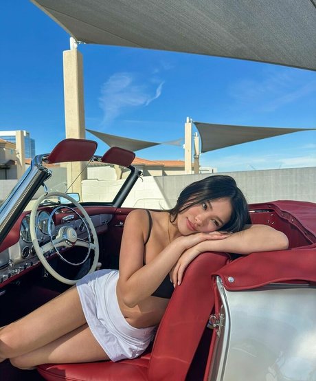 Kezia S porno nackte foto