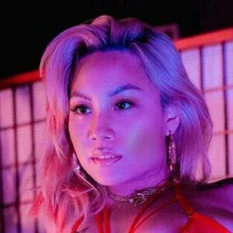 Victoria Kuang sexy archiv