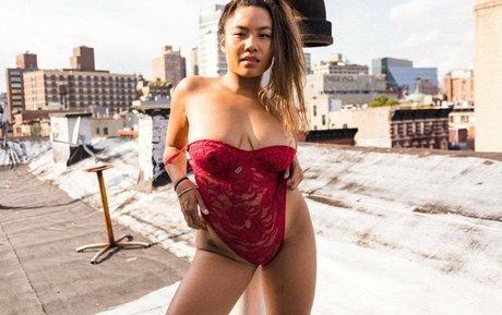 Victoria Kuang schauspielerin pornographische bilder