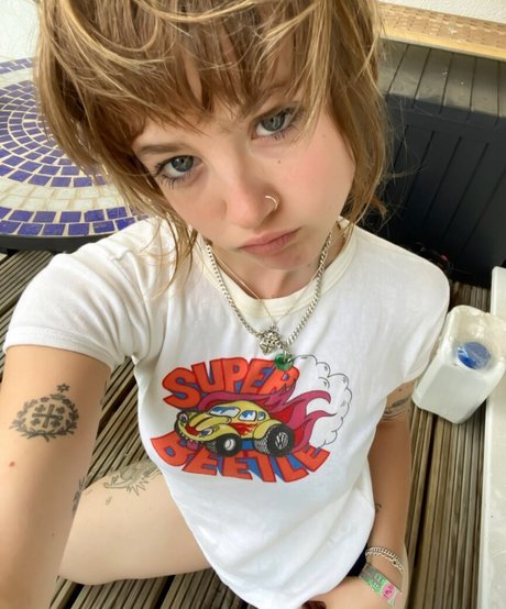 böse onlyfans exklusive nackte archiv