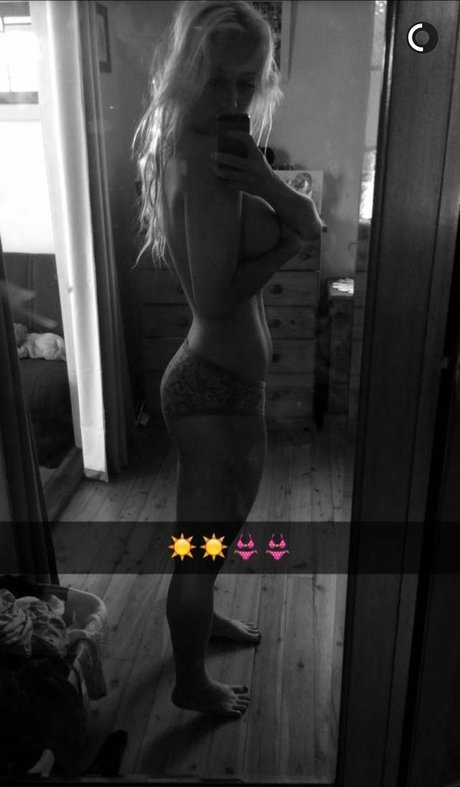 promi-onlyfans exklusive nackte bild