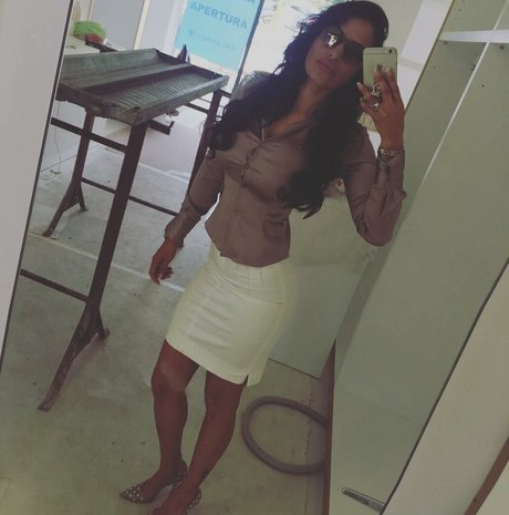 asiatische latex-onlyfans schöne fotos