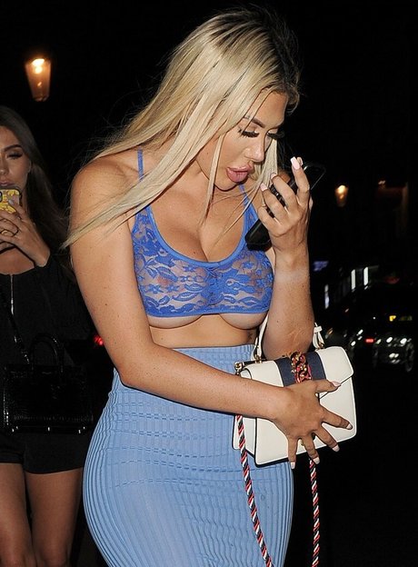 Chloe Ferry hd pornostar bild