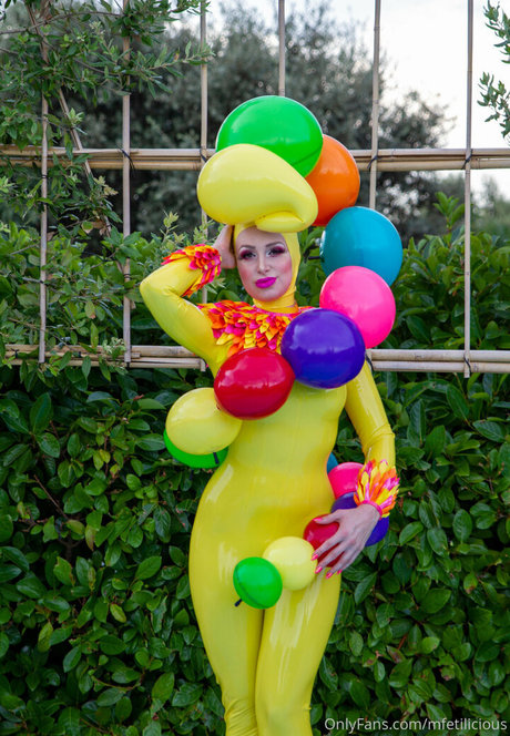 mfetilicious model sex fotos