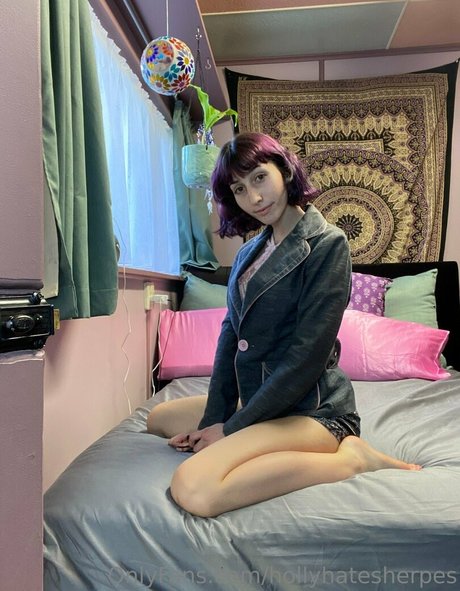 hollyhatesherpes pornostar nackt bilder