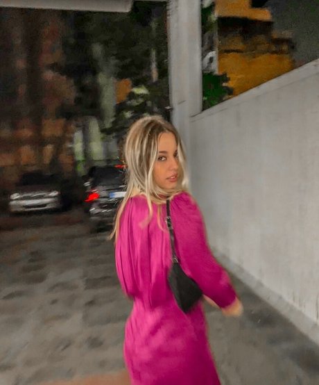 Elena Lagou porno beste archiv