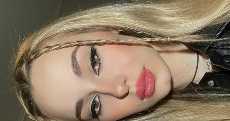 Elena Lagou kostenlose sex bild