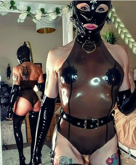 latexloverlaura2 freie porno galerie