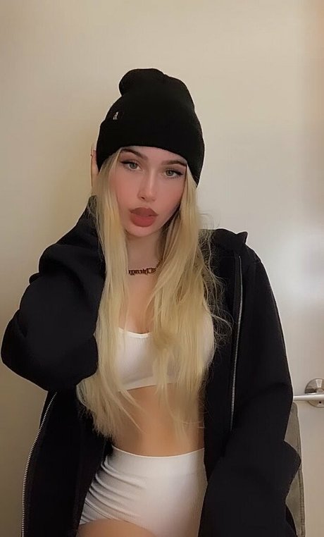 dünne blonde onlyfans beste nackten fotos