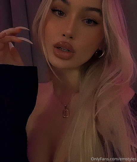 enge onlyfans erwachsene hübsche bilder