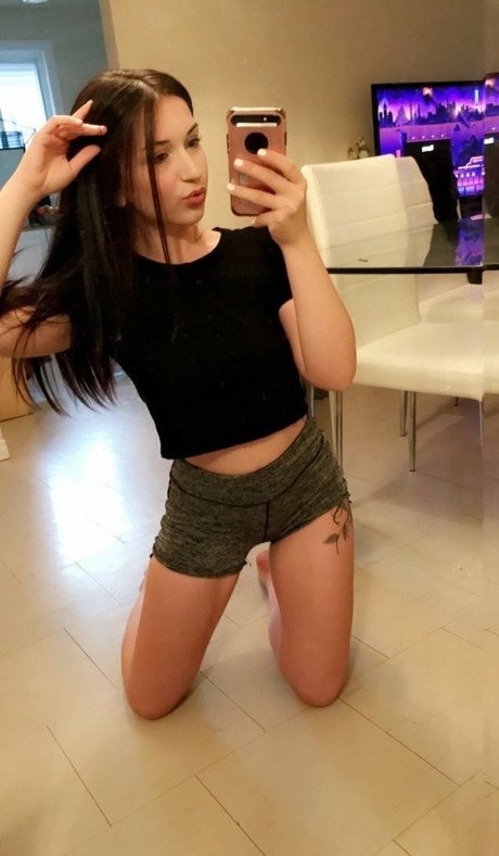 asiatisches teen solo onlyfans schöne fotos