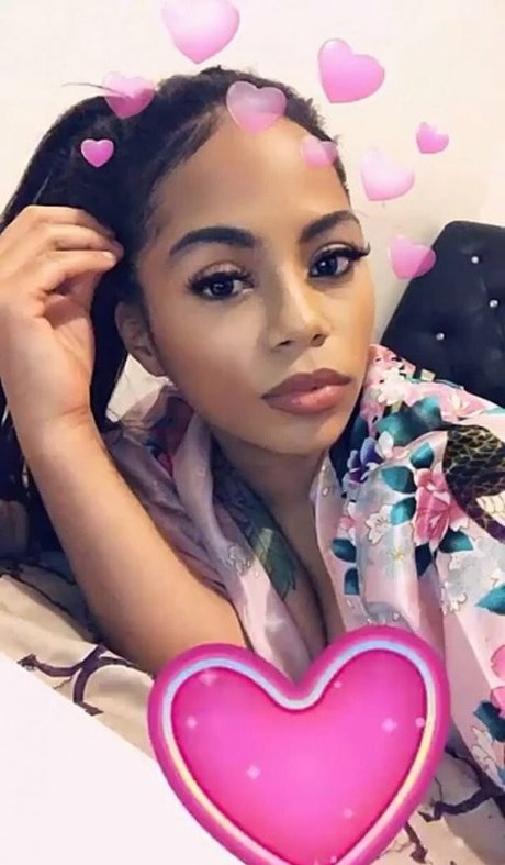 Strella Katt schöne nackt bild