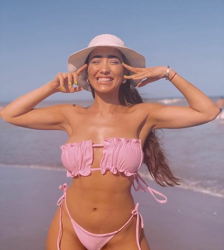 Julieta Bartolome hübsche erwachsene bild