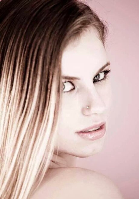 vollbusige rothaarige teen onlyfans nacktheit beste galerien