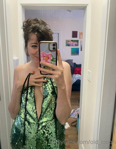 maskenbildnerin onlyfans sexy nacktheit foto