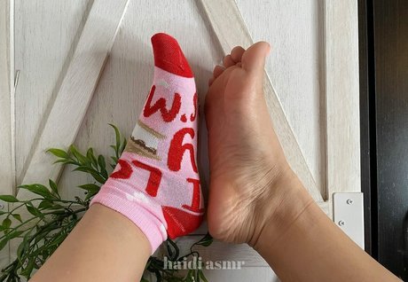 Haidi Feet Asmr model heiße archiv