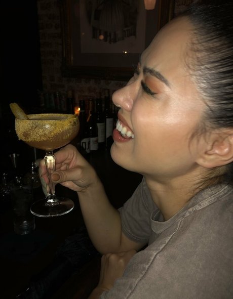 asiatisches teen solo onlyfans perfekte galerien