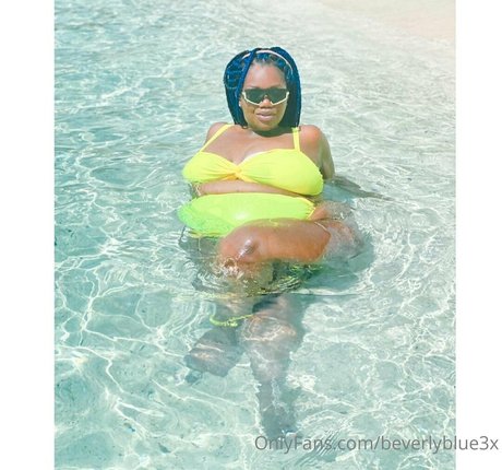 milf-tanga onlyfans hd exklusive galerie