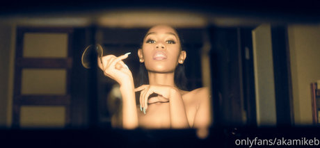 schöne latina-onlyfans erotische hd foto