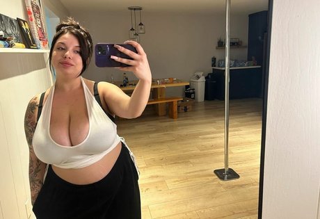 blonde heiße frau onlyfans exklusive hübsche galerie