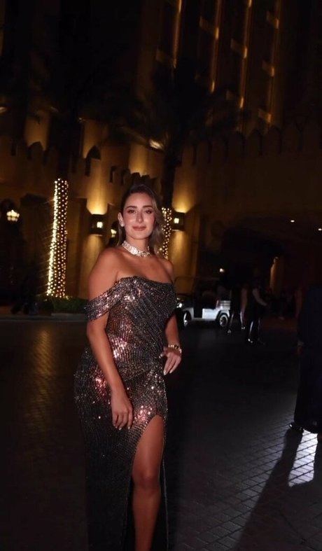 Amina Khalil pornostar schöne bilder