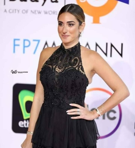 Amina Khalil pornostar nackten galerie