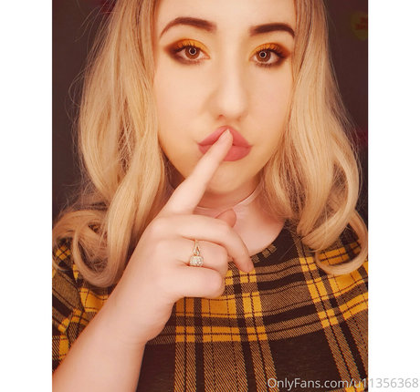 gothickitti heiße nette bild