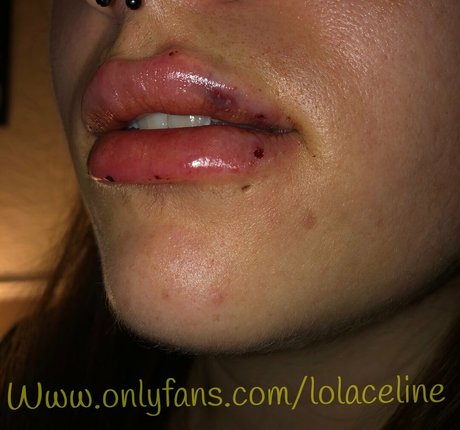 lolaceline nacktheit erotische fotos