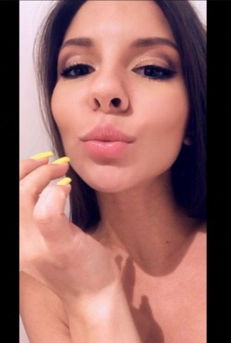 milanariccixxx model pornographische galerie