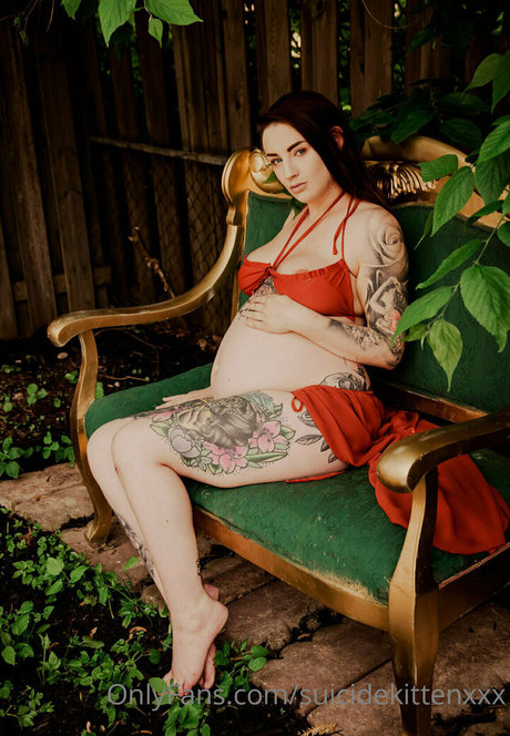 zierliche milf onlyfans exklusive freie foto