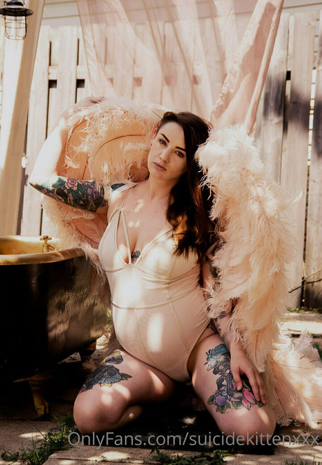 suicidekittenxxx pornostar nette archiv