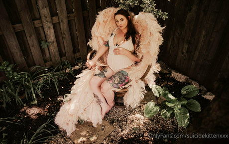 suicidekittenxxx xxx erotische foto