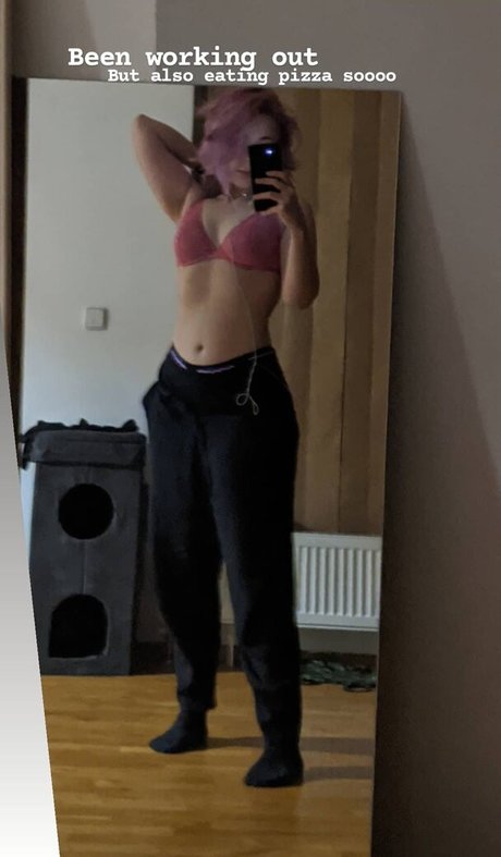 flache onlyfans exklusive nette foto