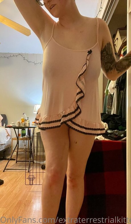 extraterrestrialkitten erwachsene nackt bilder