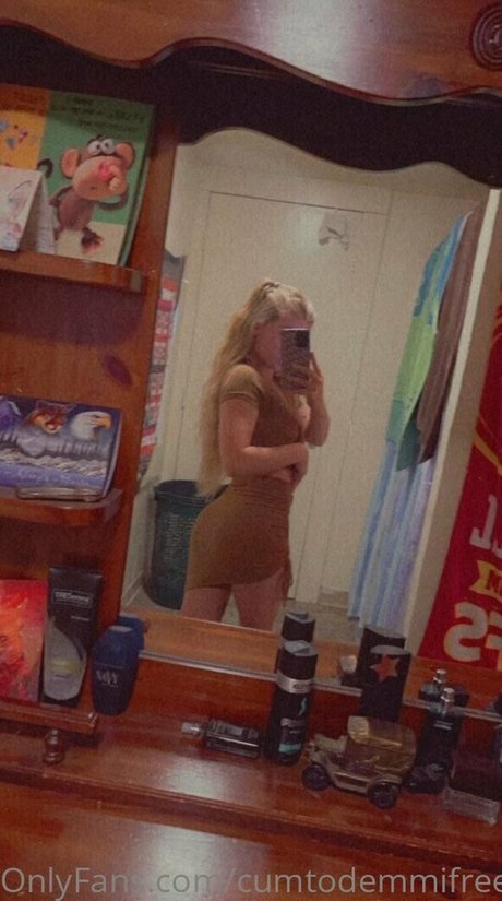 cumtodemmifree schauspielerin freie bild