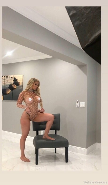 vollbusige onlyfans nackt hübsche bild