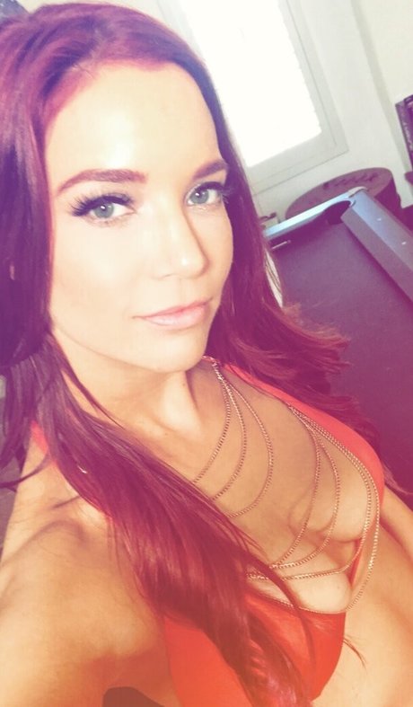 anfällige knochen-onlyfans sexy exklusive archiv