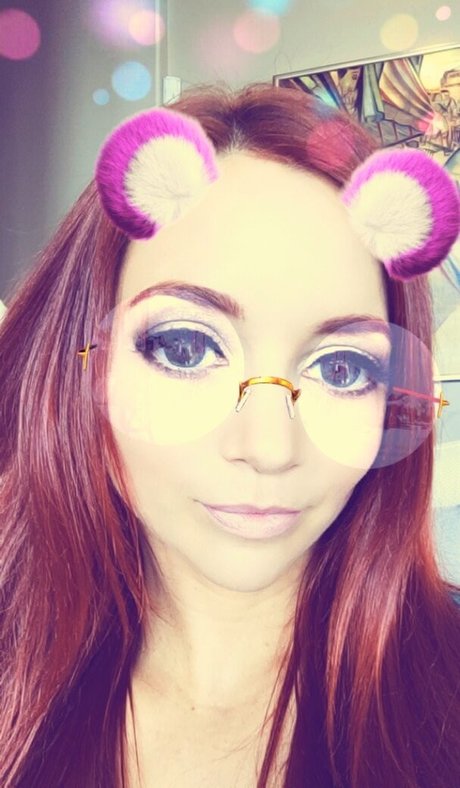 breite onlyfans nackt sexy bild