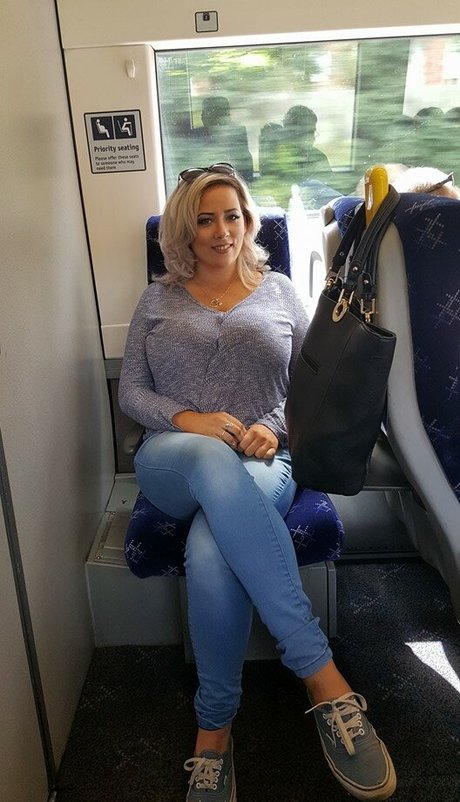 Stephanie Fox top hd bild