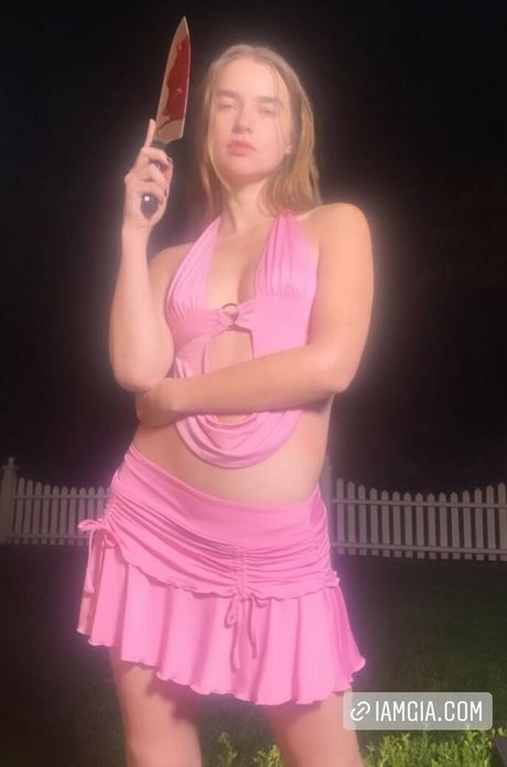 stiefschwester onlyfans exklusive nackte bilder