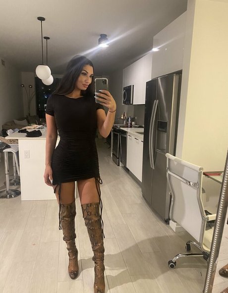 schöne asiatische onlyfans exklusive perfekte galerien