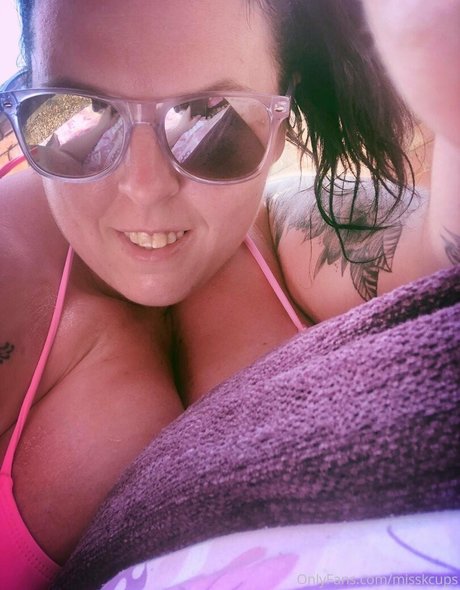 schöne asiatische onlyfans hübsche nackt bilder