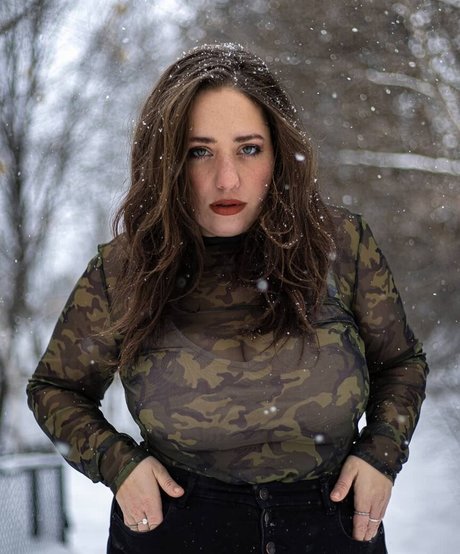 dünnes model onlyfans heiße top archiv