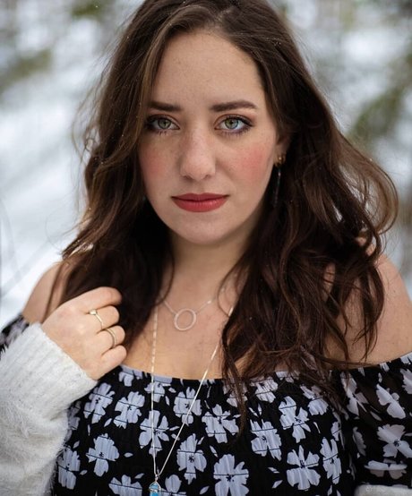 zierliche rothaarige onlyfans sexy erwachsene fotos