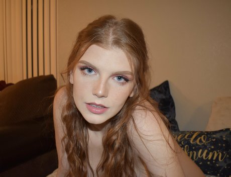 dünne schwarze teenager-onlyfans erwachsene top bild