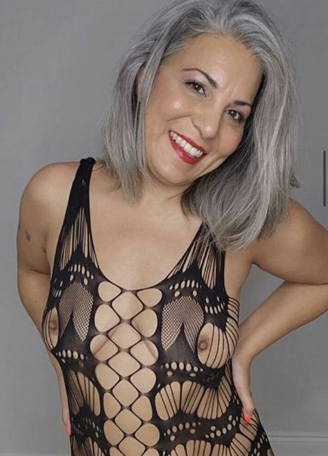 Misses Cecil erotische schöne foto