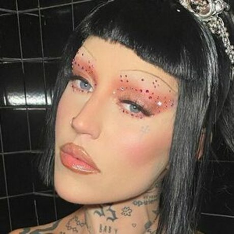 Brooke Candy model nackt foto