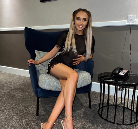 Nikkitta hübsche pornographische bilder