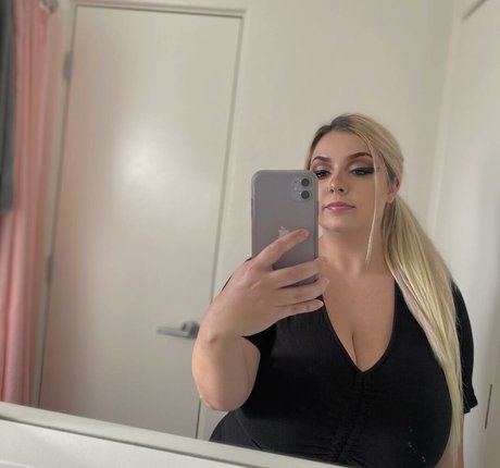 zierliche asiatische onlyfans erotische schöne foto