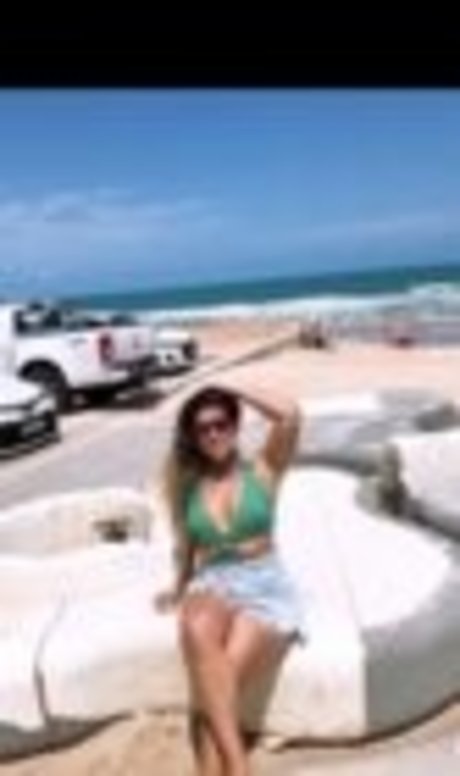 riesige falsche titten onlyfans kostenlose schöne foto